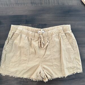 Bella Dahl Tan Women's Cargo Shorts